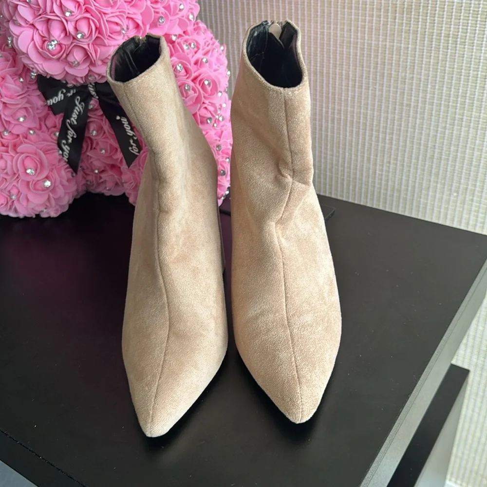 FN booties - Picture 3 of 4